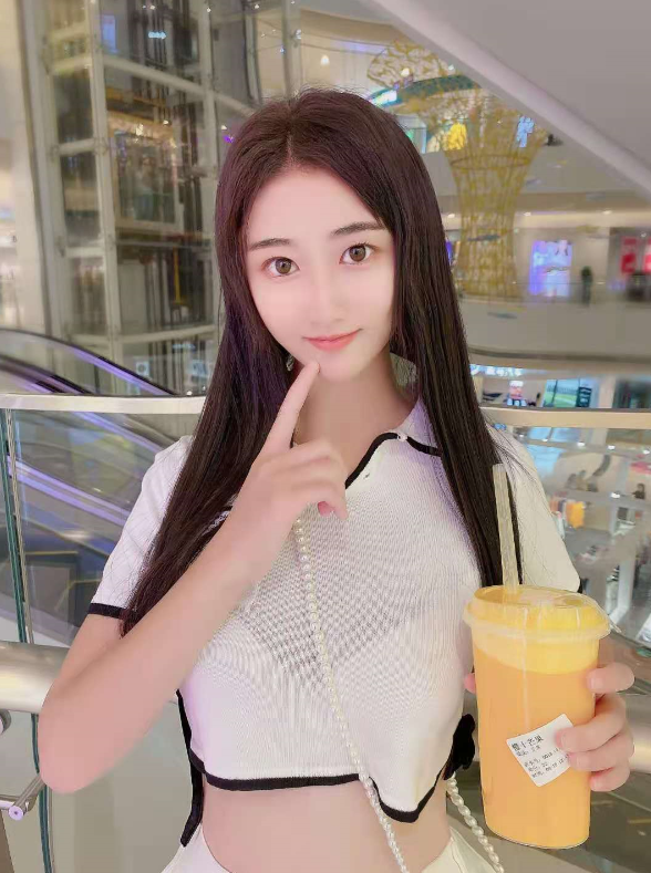 清纯可爱颜值系，胜邻家女亲切，赛女友般体贴